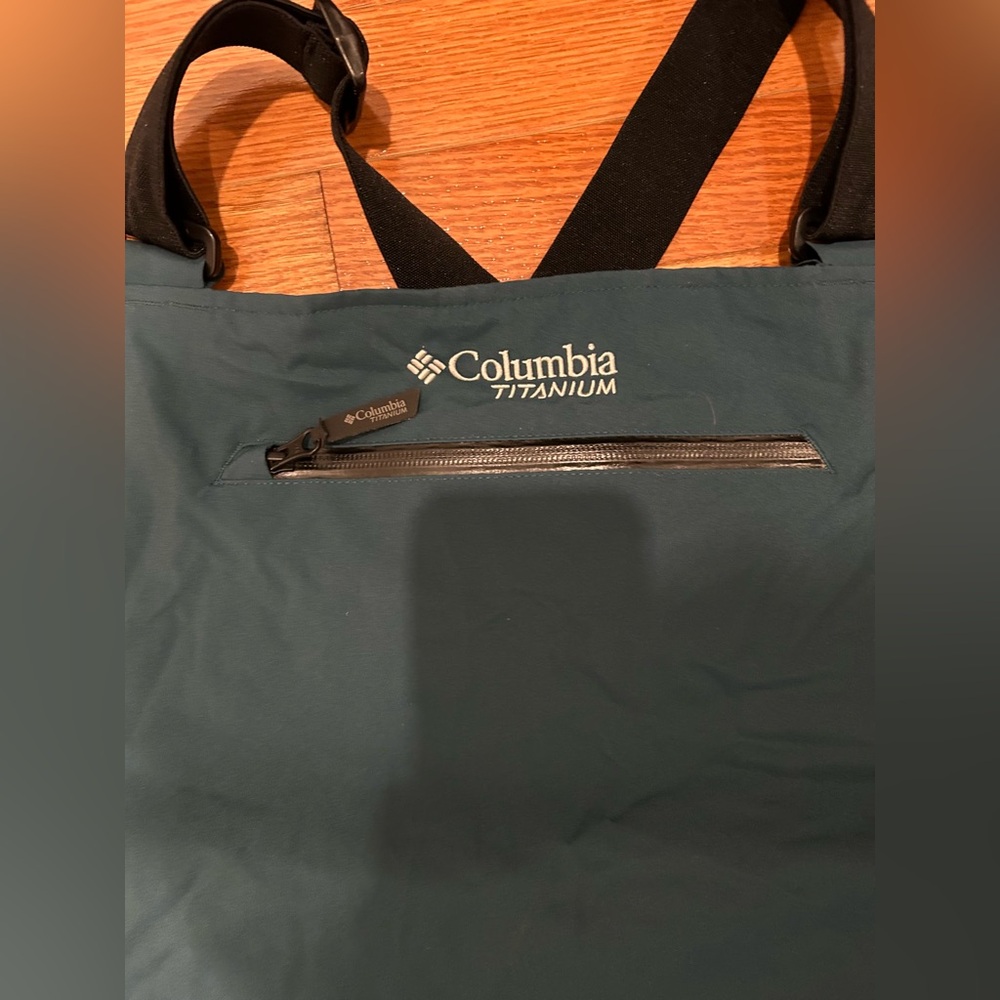 Columbia Men’s Ski bib size 4xl